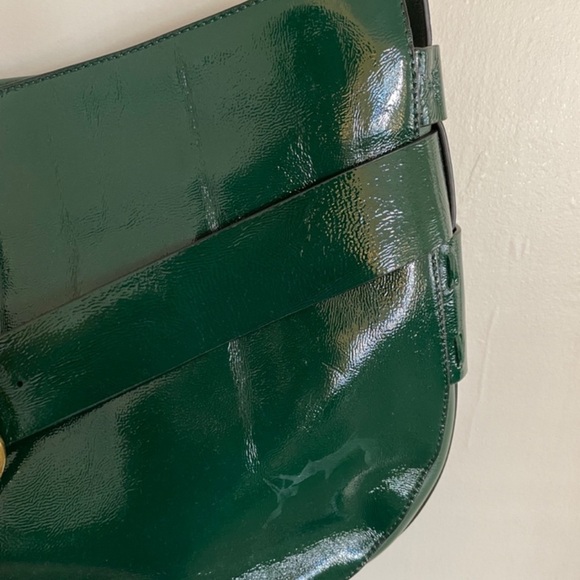 TORY BURCH GEMINI LINK CROSSBODY HOBO ADJUSTABLE PATENT LEATHER GOLD ACCENT BAG - Picture 5 of 15